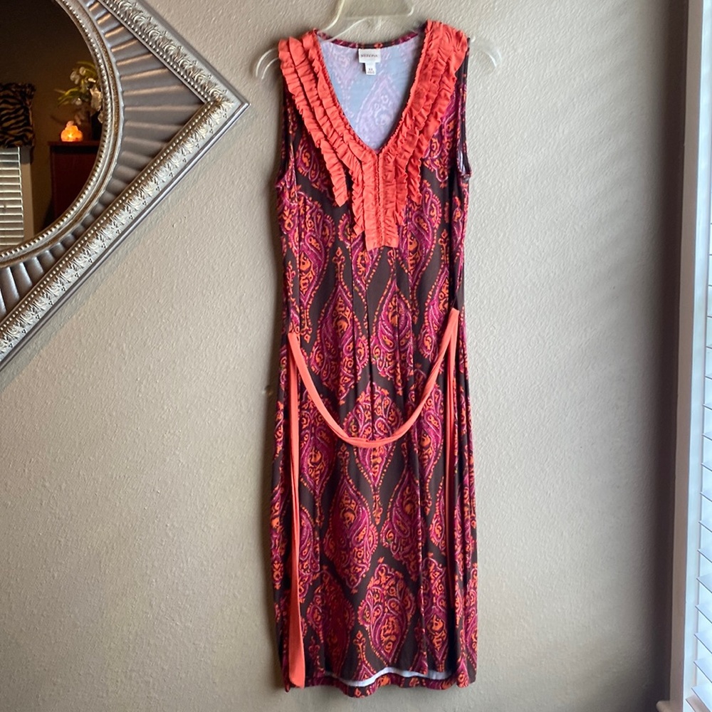 Sleeveless knee length, soft cotton.